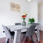 Apartment Carmo Lookout