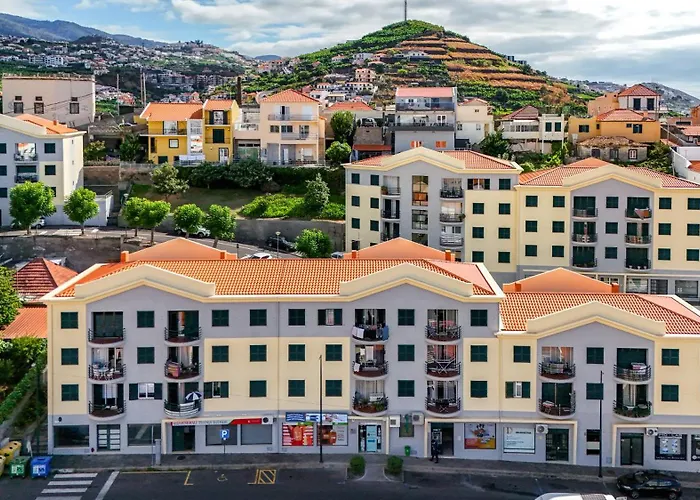 Carmo Lookout * Câmara de Lobos
