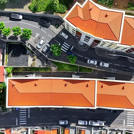 Carmo Lookout Apartment